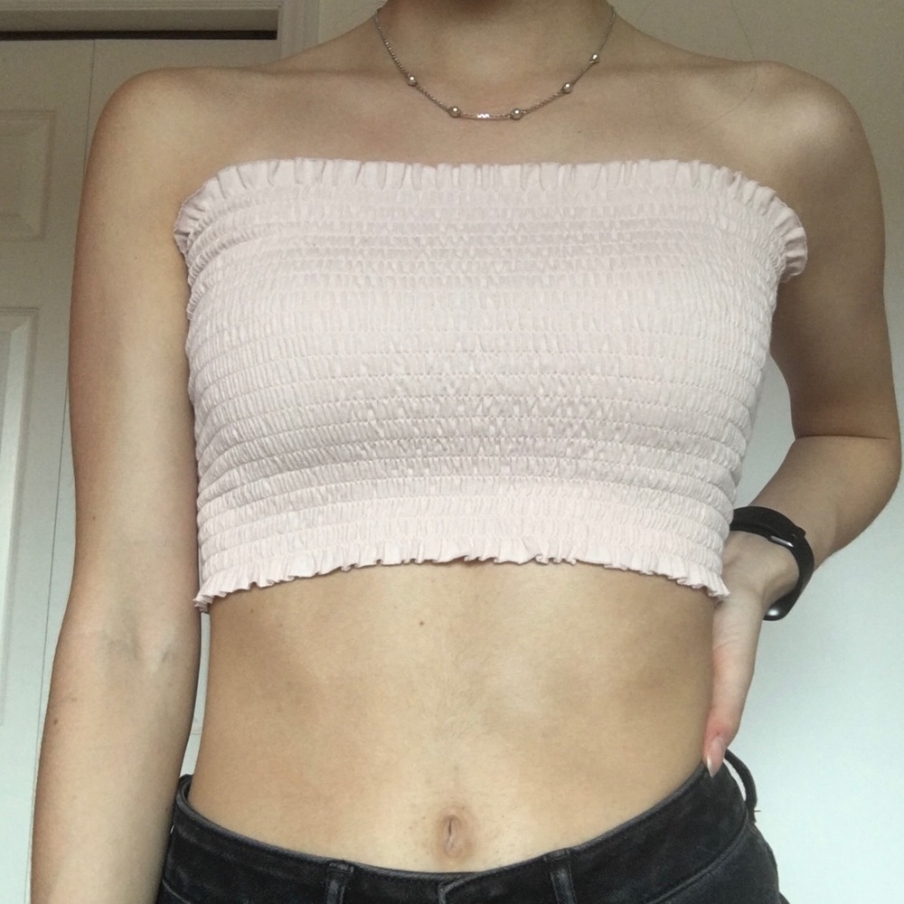 💍free with purchase Light pink frilly tube top